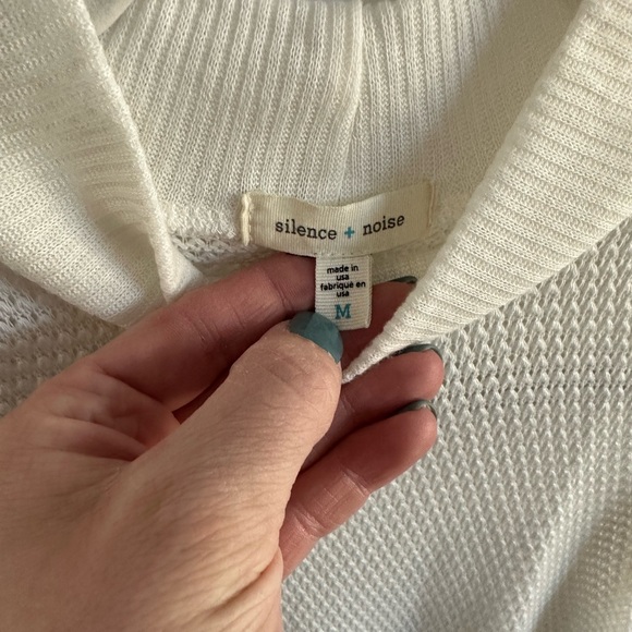 Urban Outfitters Mock Neck Tank- Size M - Picture 2 of 3